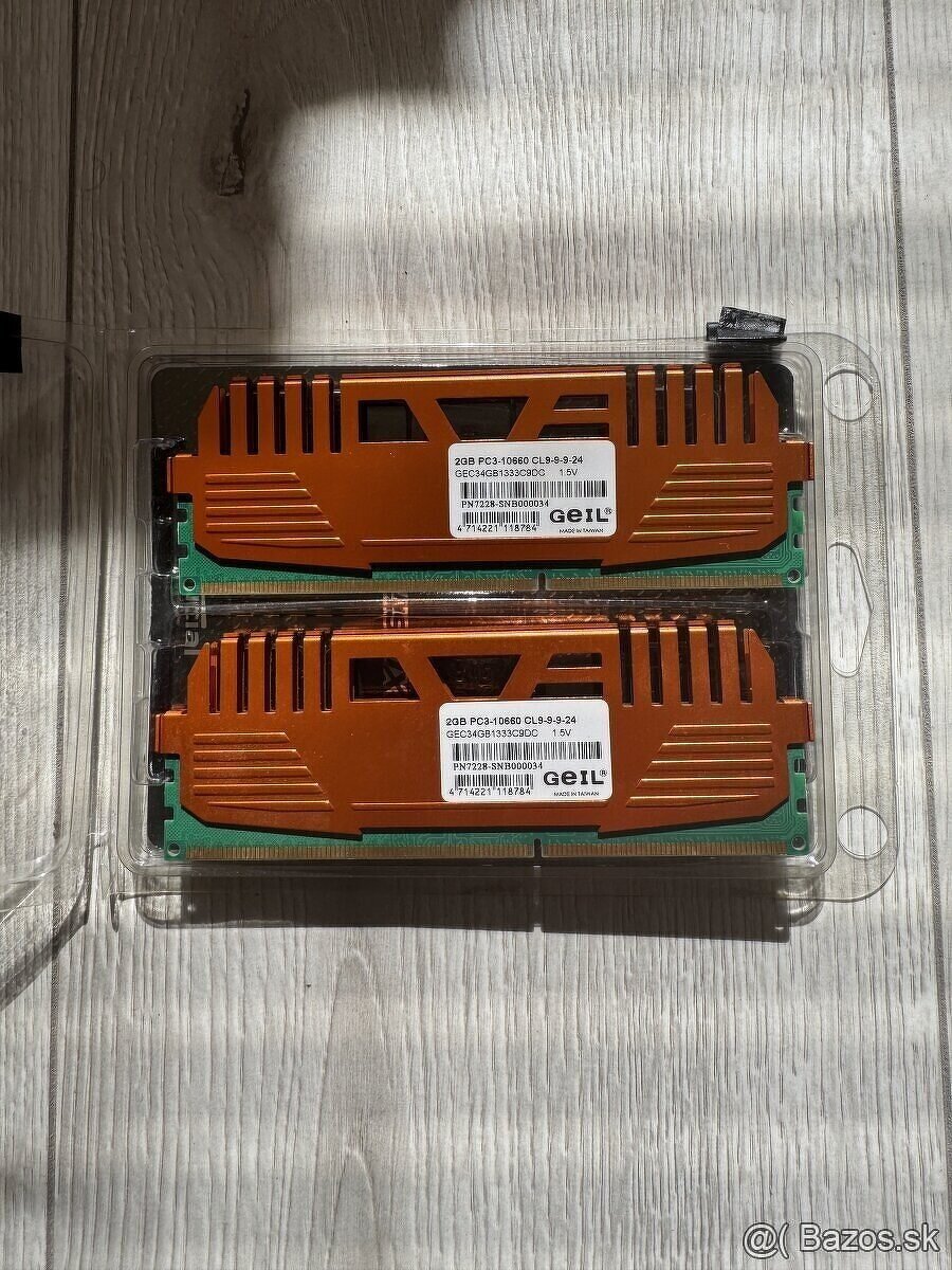 2x 2GB RAM GeIL Enhance Corsa PC3-10660 DDR3