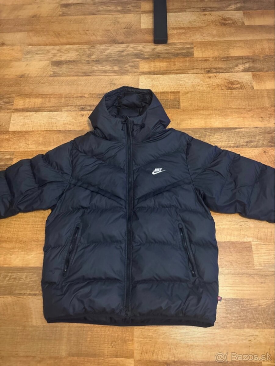Nike bunda