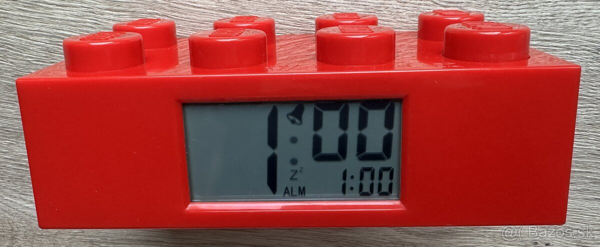 LEGO Digitálne hodiny červená kocka za 13EUR