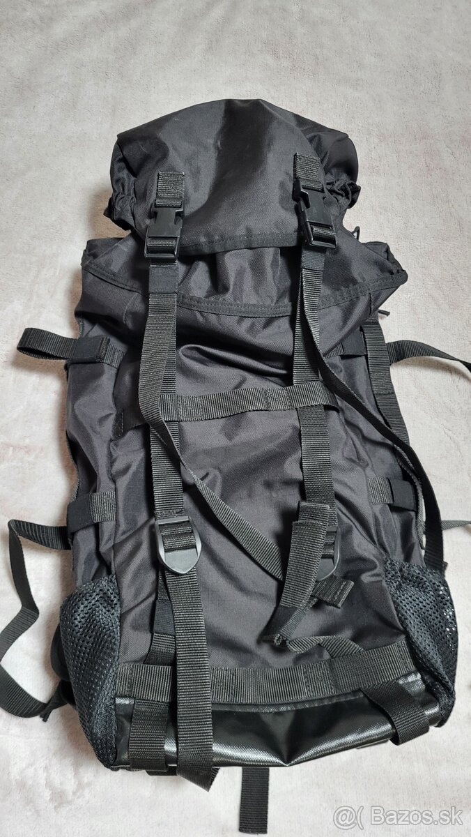 Predám nový takticky voj. batoh 60x30x23, 29e