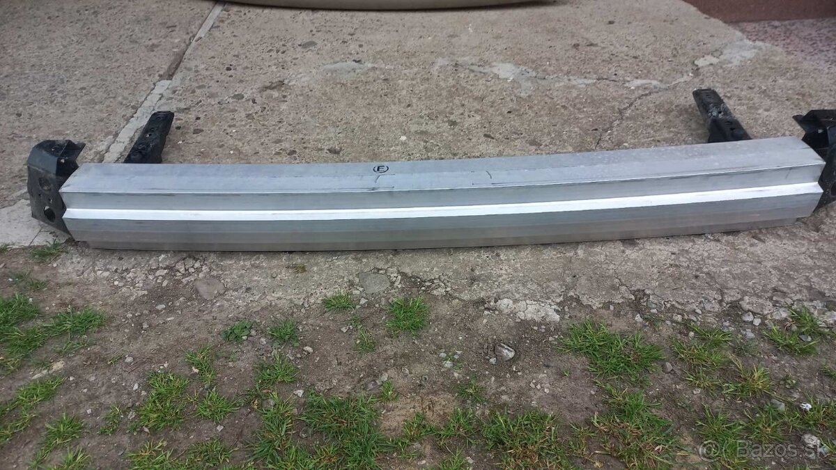 Vystuha naraznika subaru forester