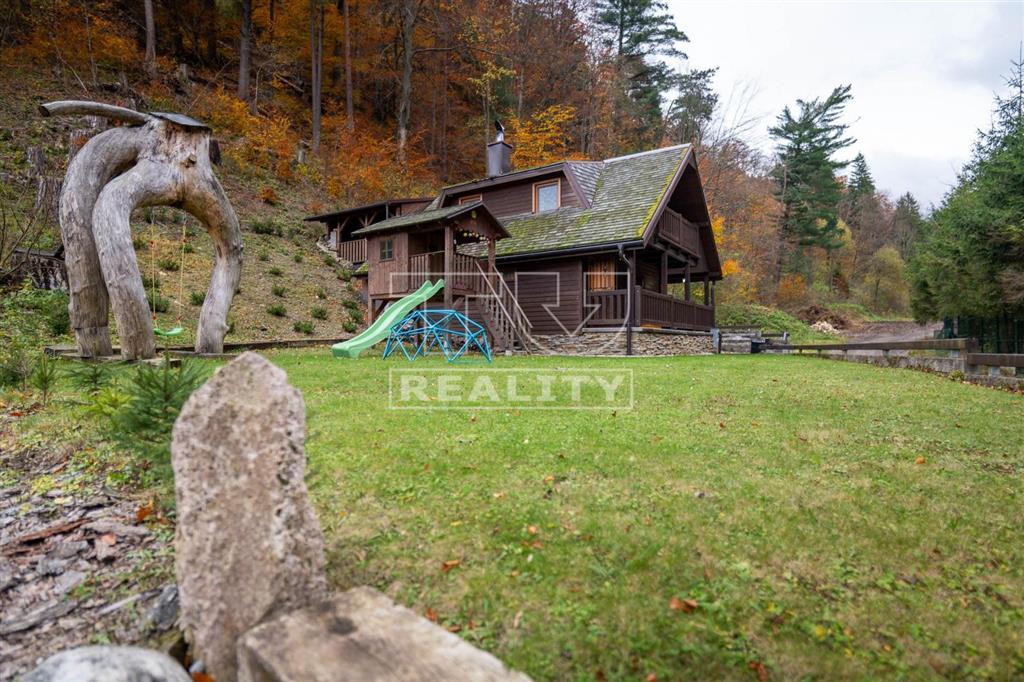 Unikátna rekreačná chata v srdci Malej Fatry, v...