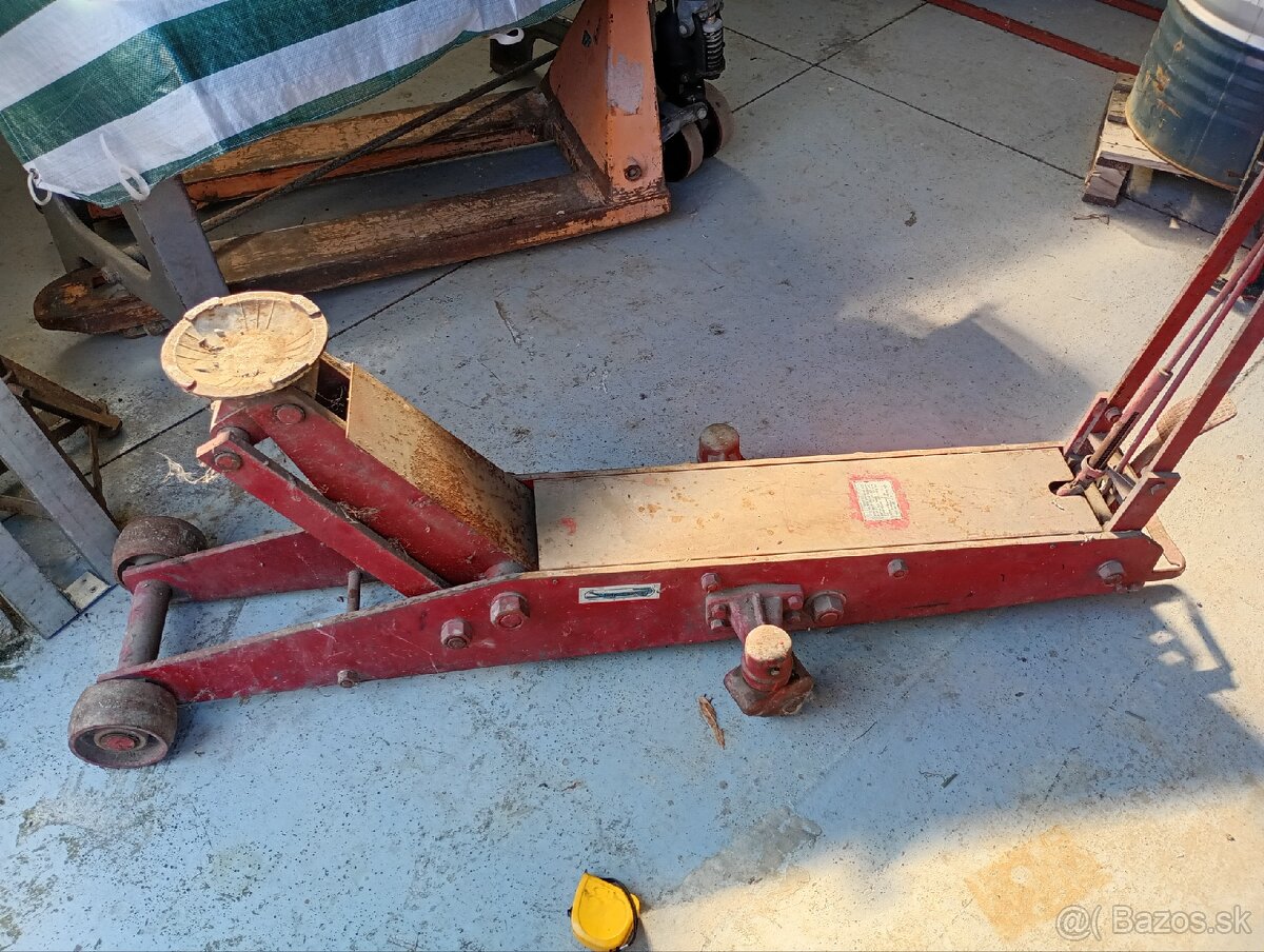 Zdvihák nízkoprofilový hydraulický 5T