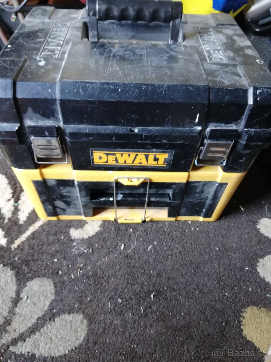 Dewalt