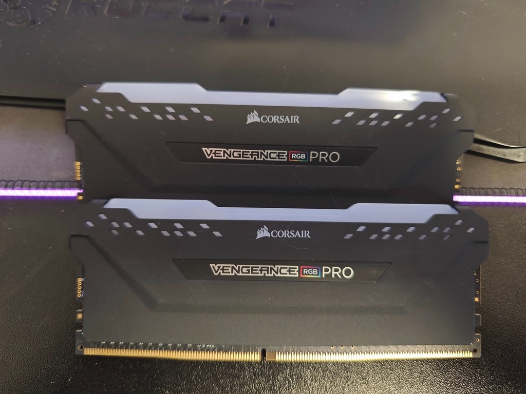 Predam DDR4 pamete 16GB Patriot s RGB a Corsair PRO RGB