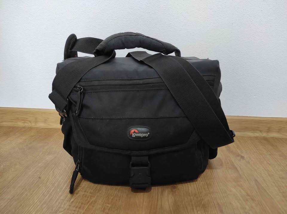 Fotobrašňa Lowepro Nova 180 AW