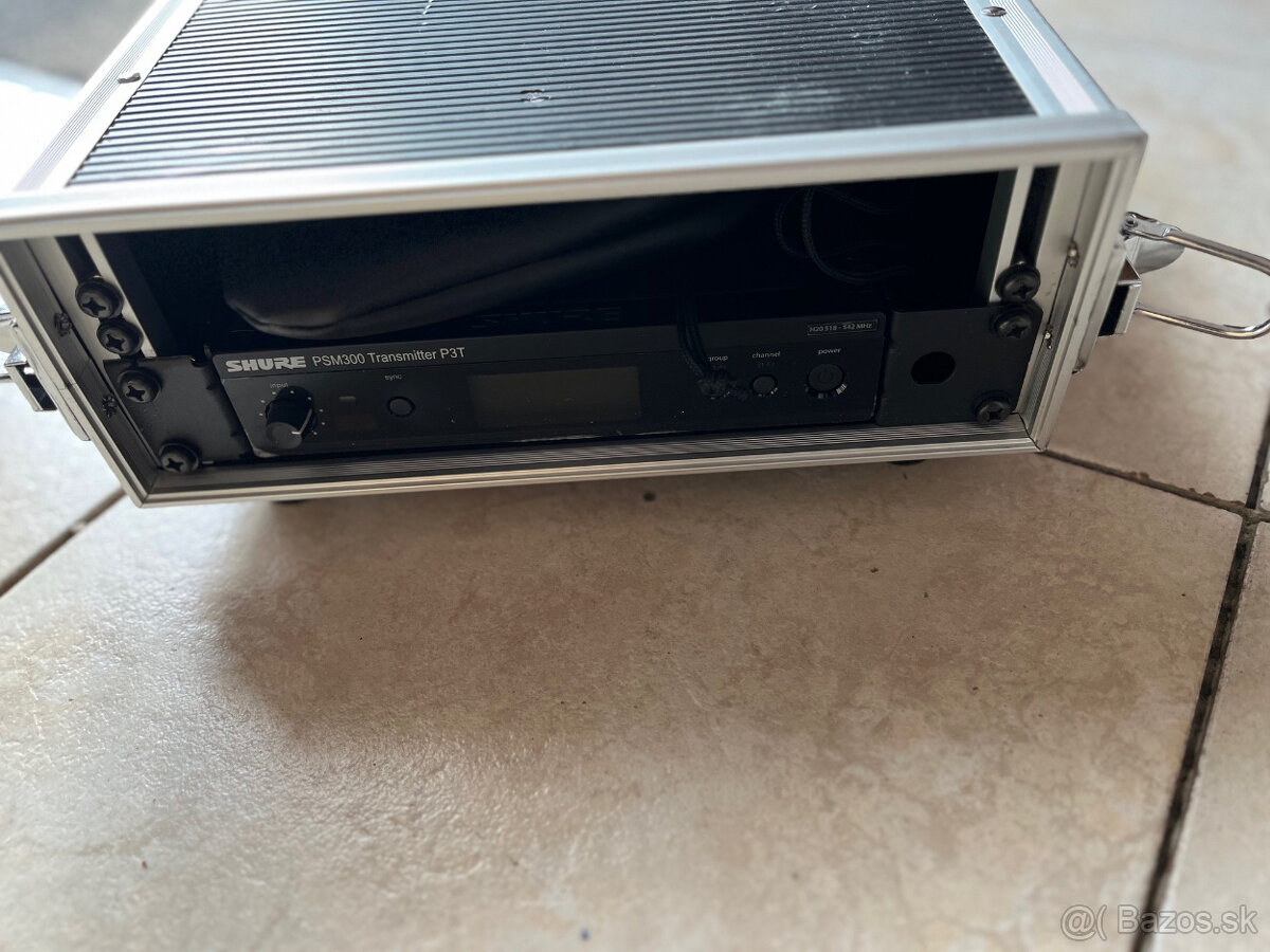 1/2 rack case na in ear