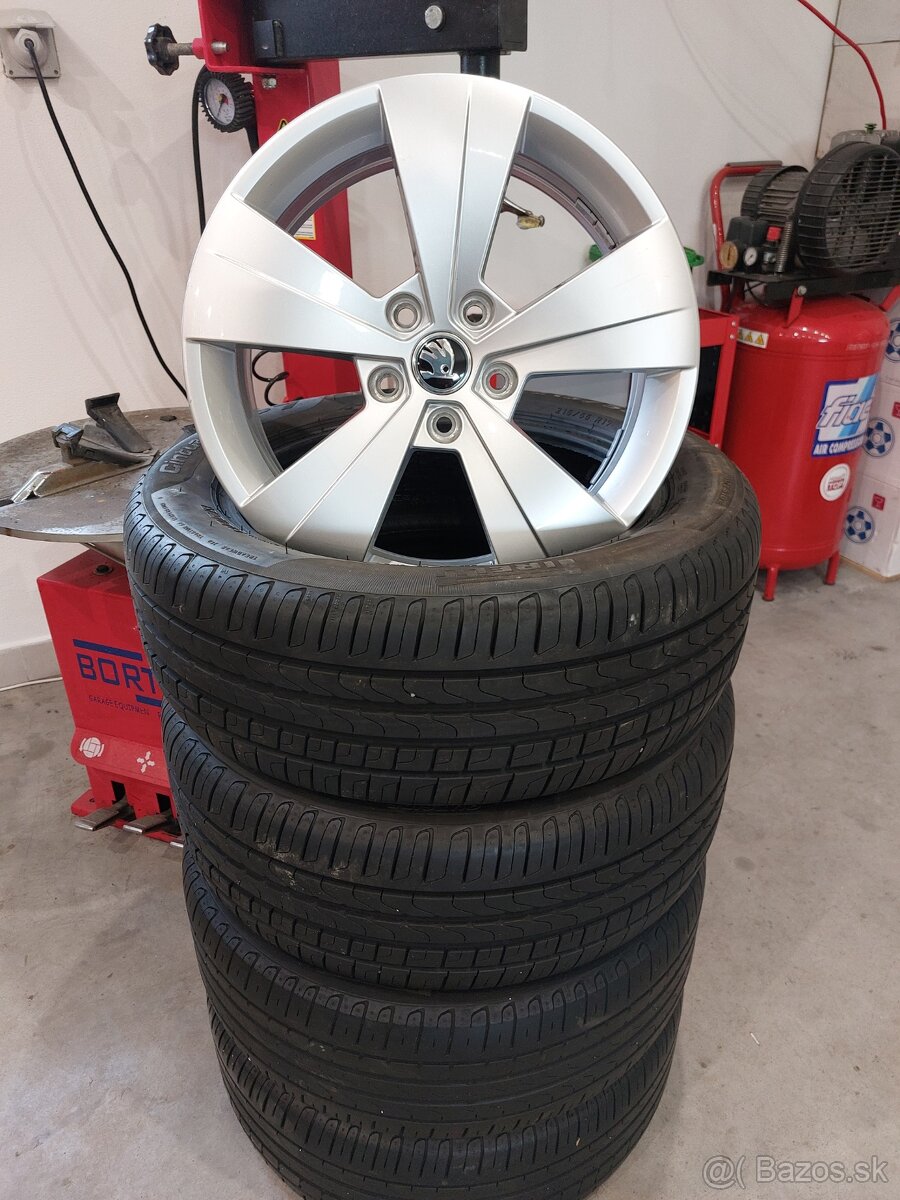 Skoda SUPERB R17 215/55 / LETO