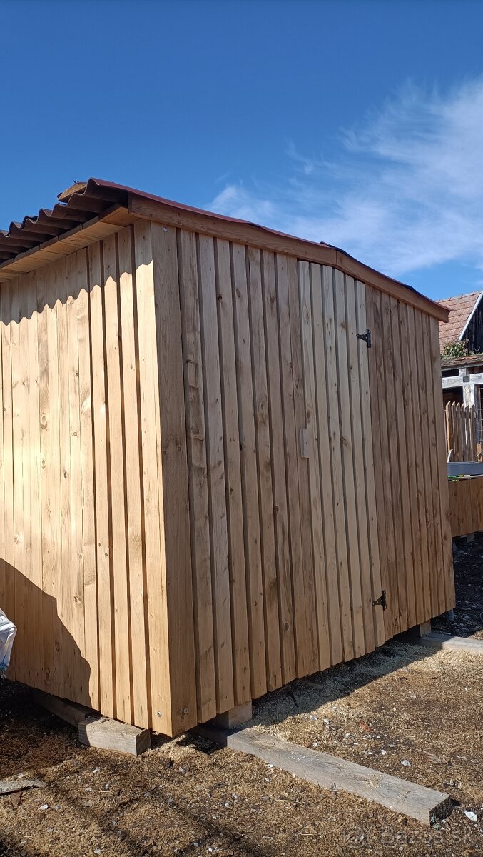 dreváreň, sklad záhradného náradia,