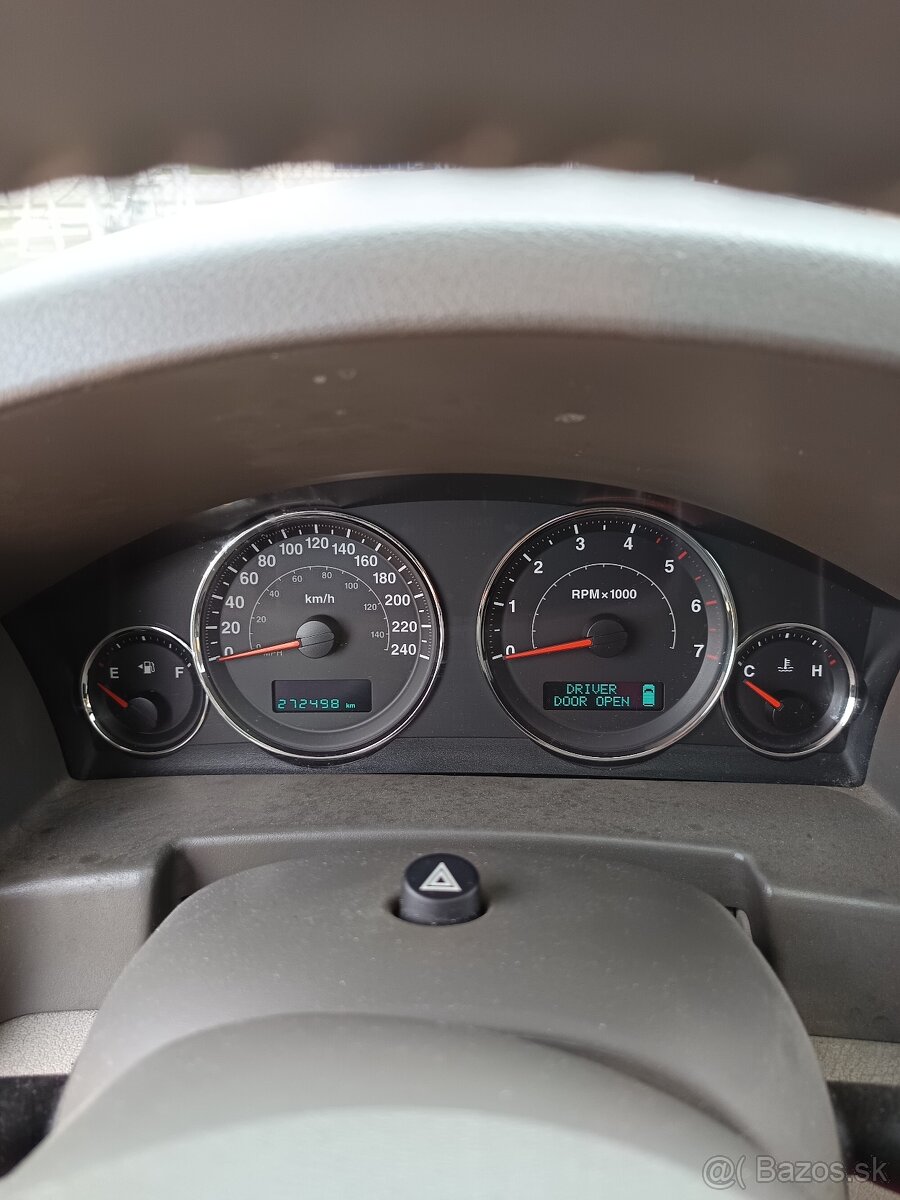 Jeep Commander