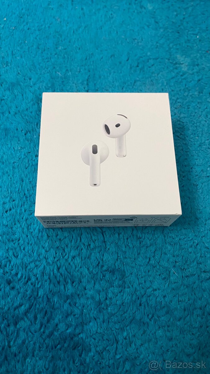 Apple AirPods 4 s aktívnym potláčanim hluku
