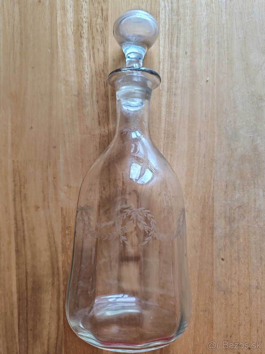 Karafa na vino