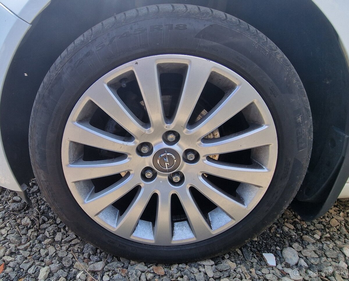 Opel insignia elektróny
