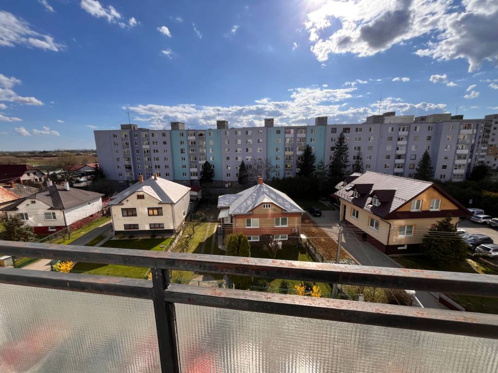 Na predaj 1 izbový byt s lóggiou vo Vranove nad Topľou