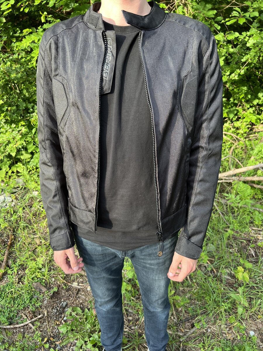 Nova moto bunda Bering spolu chráničmi