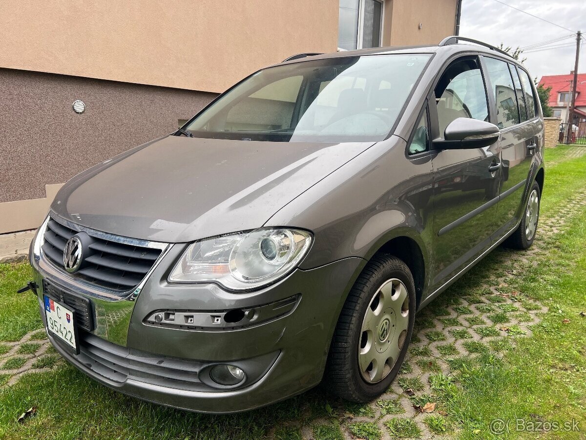 Predám VW Touran Facelift 1T2 1,4TDi 110kW poškodený motor