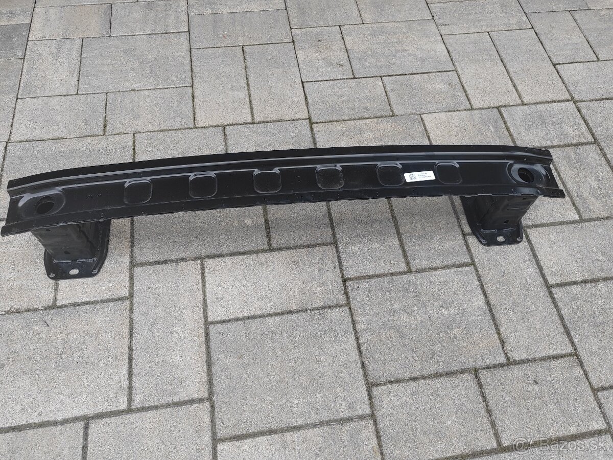 mercedes - výstuha zadného nárazníka