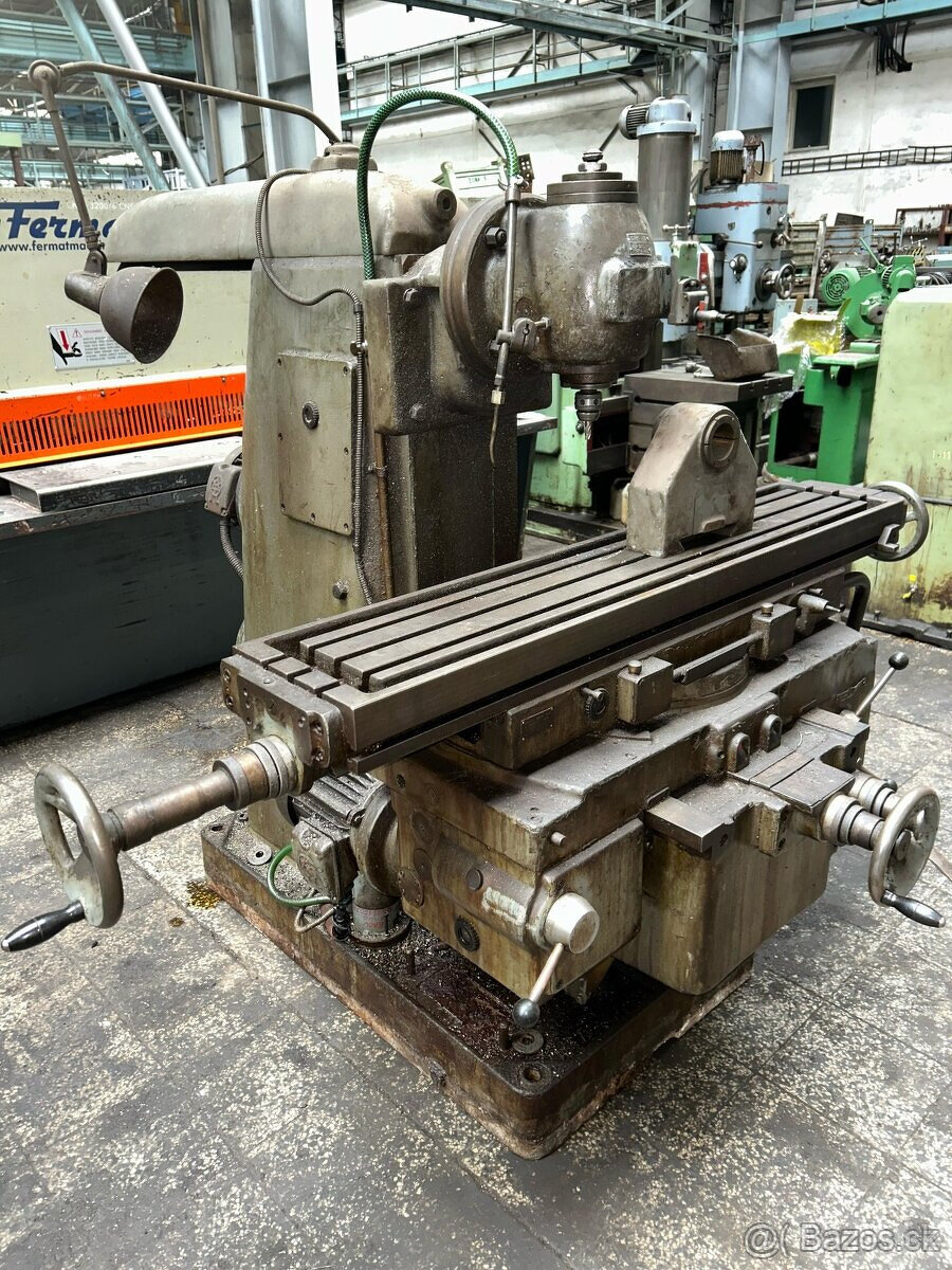 Univerzální frézka F2-250