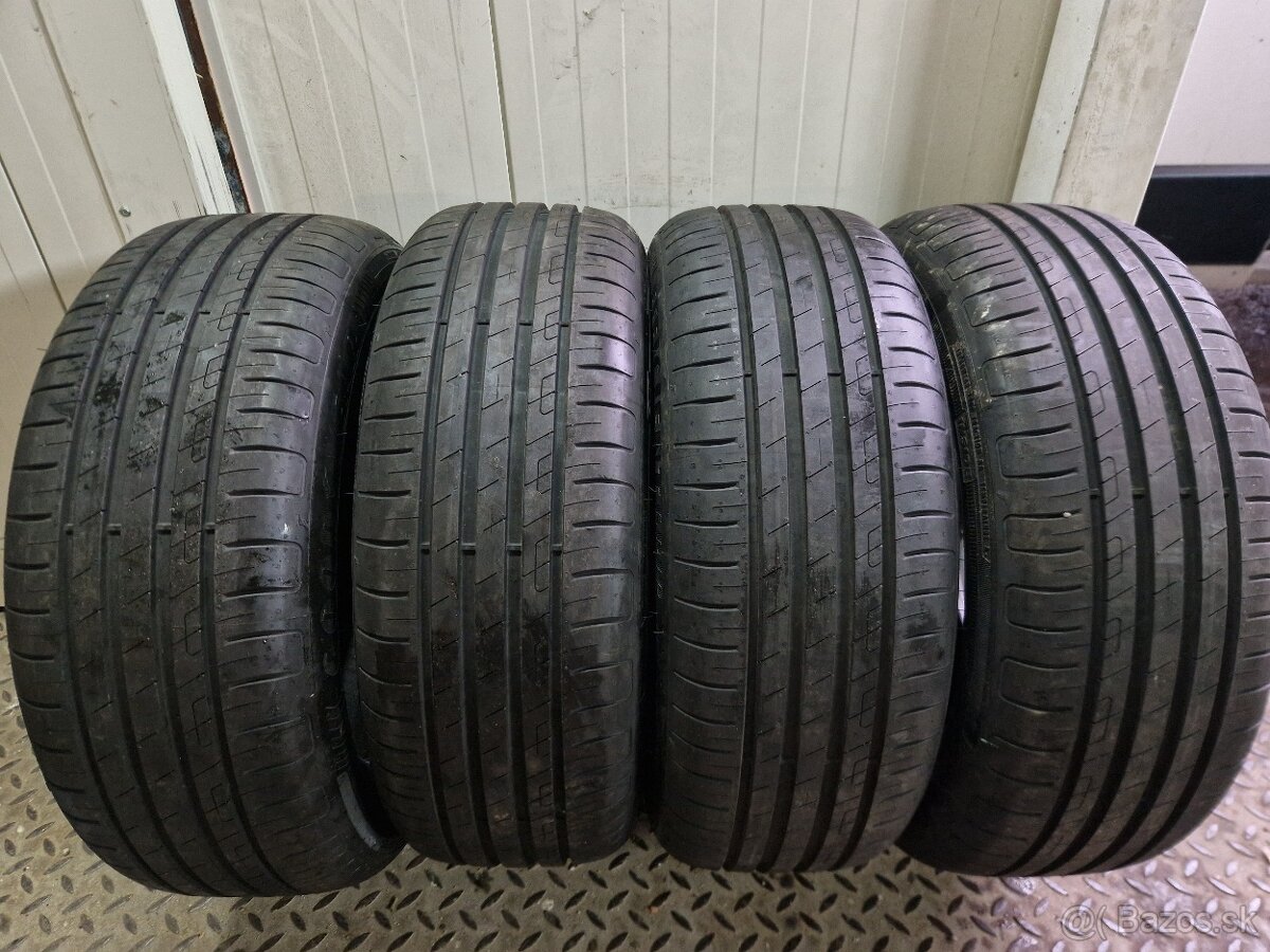 205/55 R17 Goodyear Efficent Grip Performance