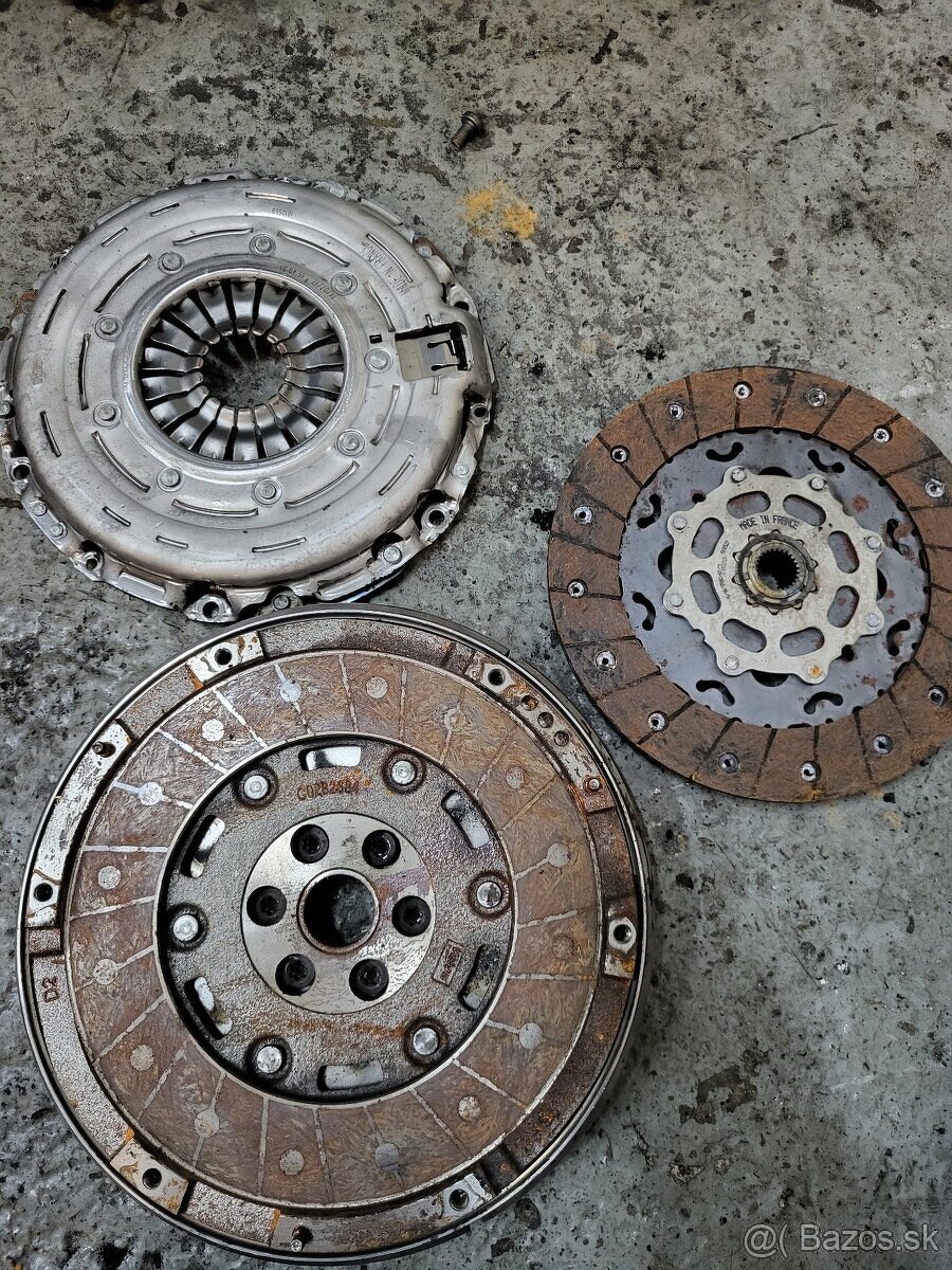 Dvojhmotny zotrvacnik spojka 1.6hdi 9h05 zanovna