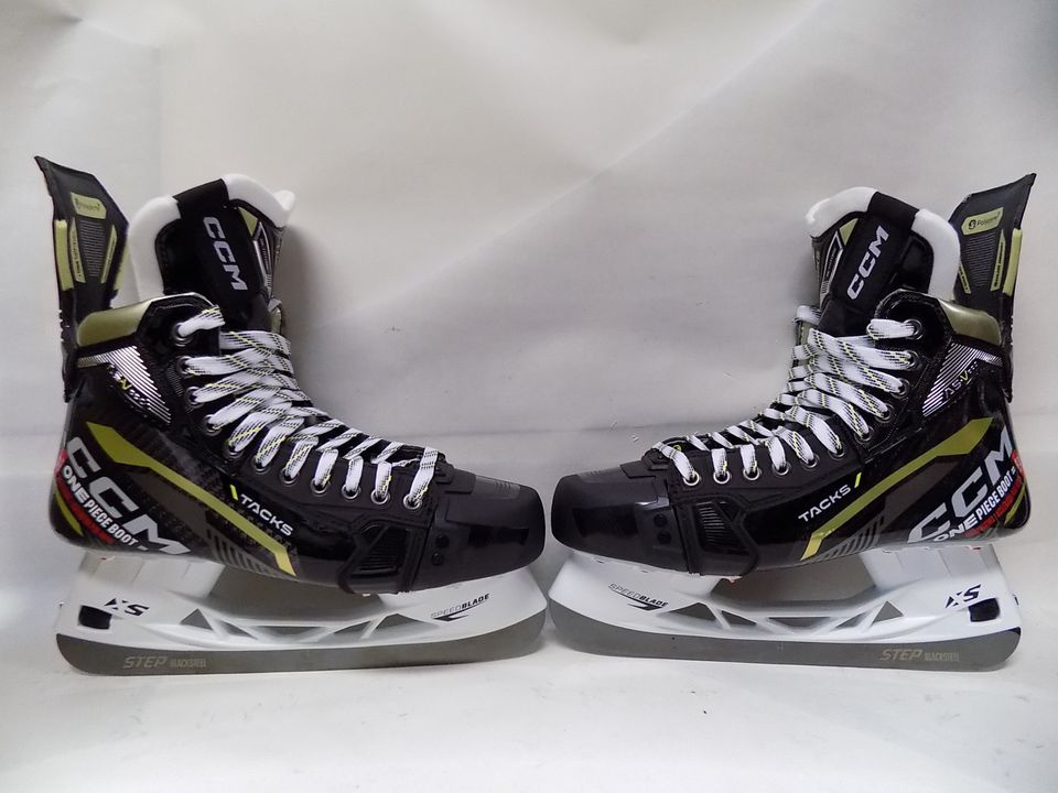 Profi korčule CCM Tacks AS-V PRO (vel.9,5 TAPERED) - NOVÉ