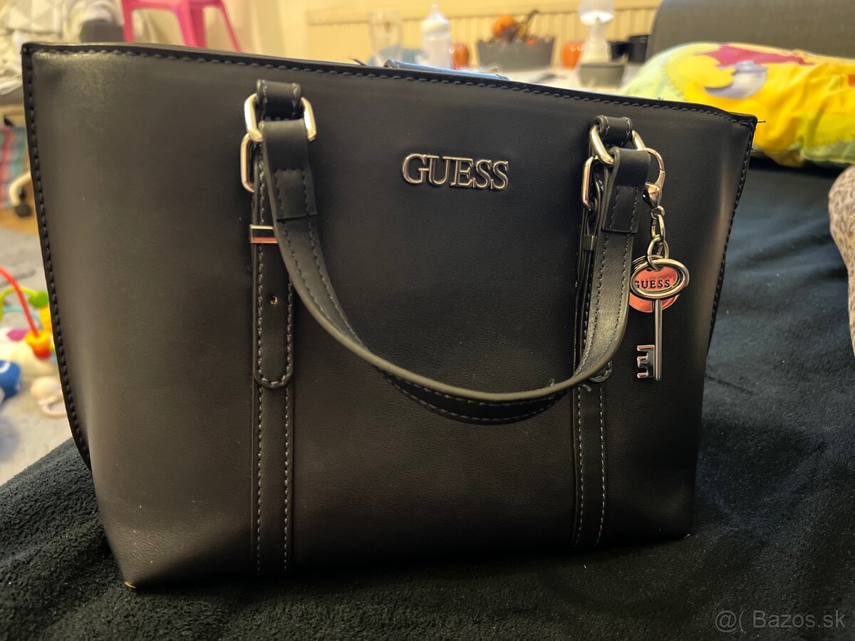 Dámska kabelka GUESS (tmavomodrá)