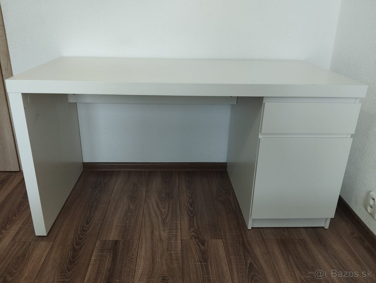 Písací stôl Ikea