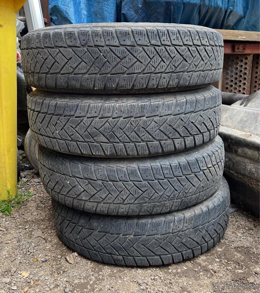 185/75 R16C Dunlop