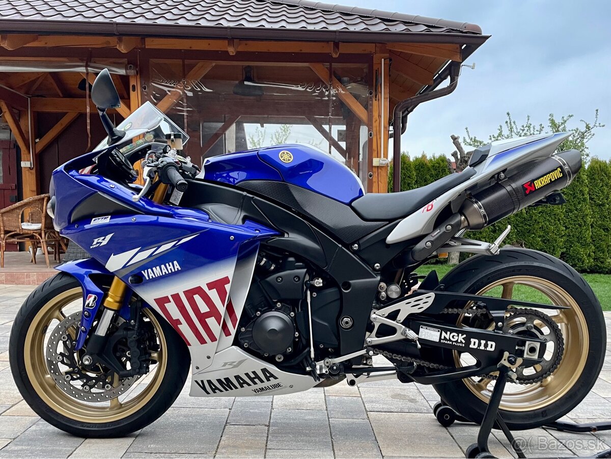 Yamaha R1 Big Bang