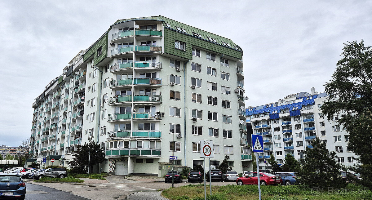 Bratislava II, TEHLOVÝ, 2+kk, 56 m2 + veľká loggia