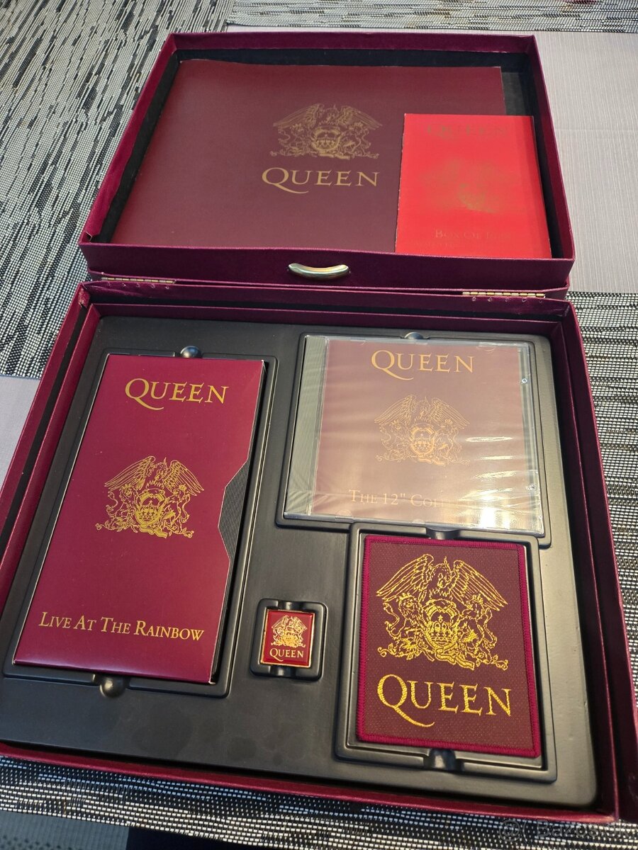Predám raritný booklet-box skupiny QUEEN - BOX OF FLIX