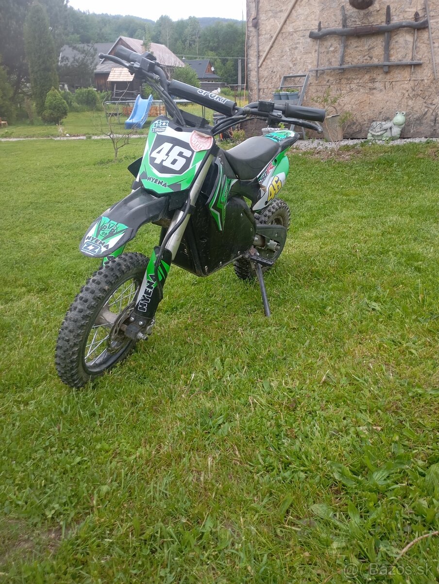 Hyena 1200w