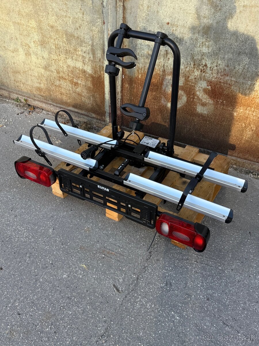 Nosíc bicyklov na tazné zariadenie na 2 bicykle