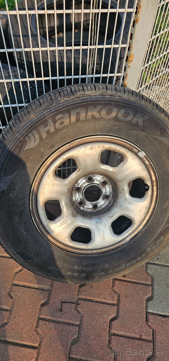 235/70r16