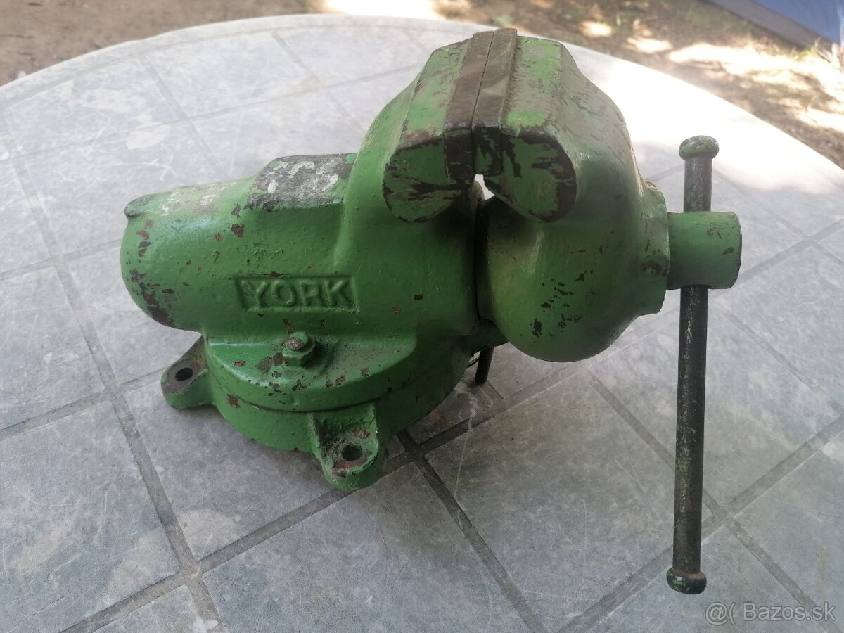 York 100