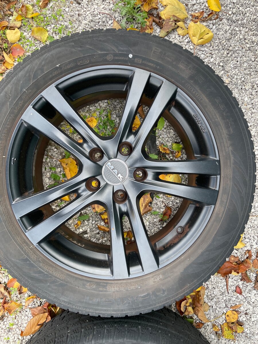 5x114,3 R17 + zimne 215/55 R17 98V XL