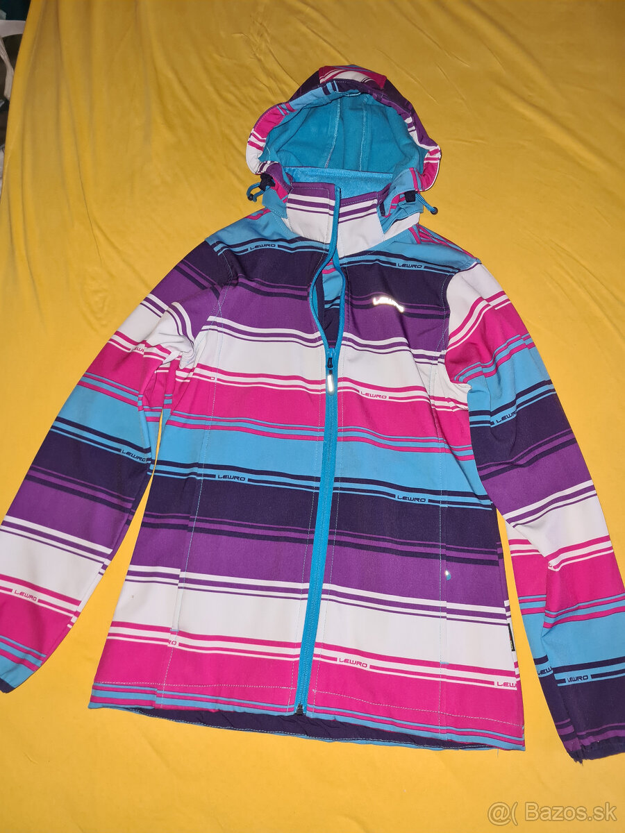 Dievčenská softschelová bunda Levro veľ.152/158