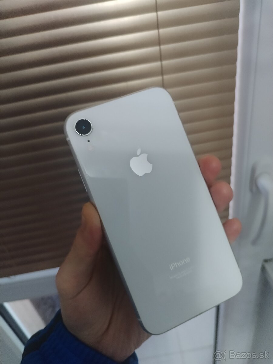 IPHONE XR 64GB