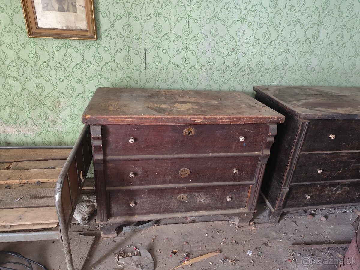 Nábytok zo starého domu