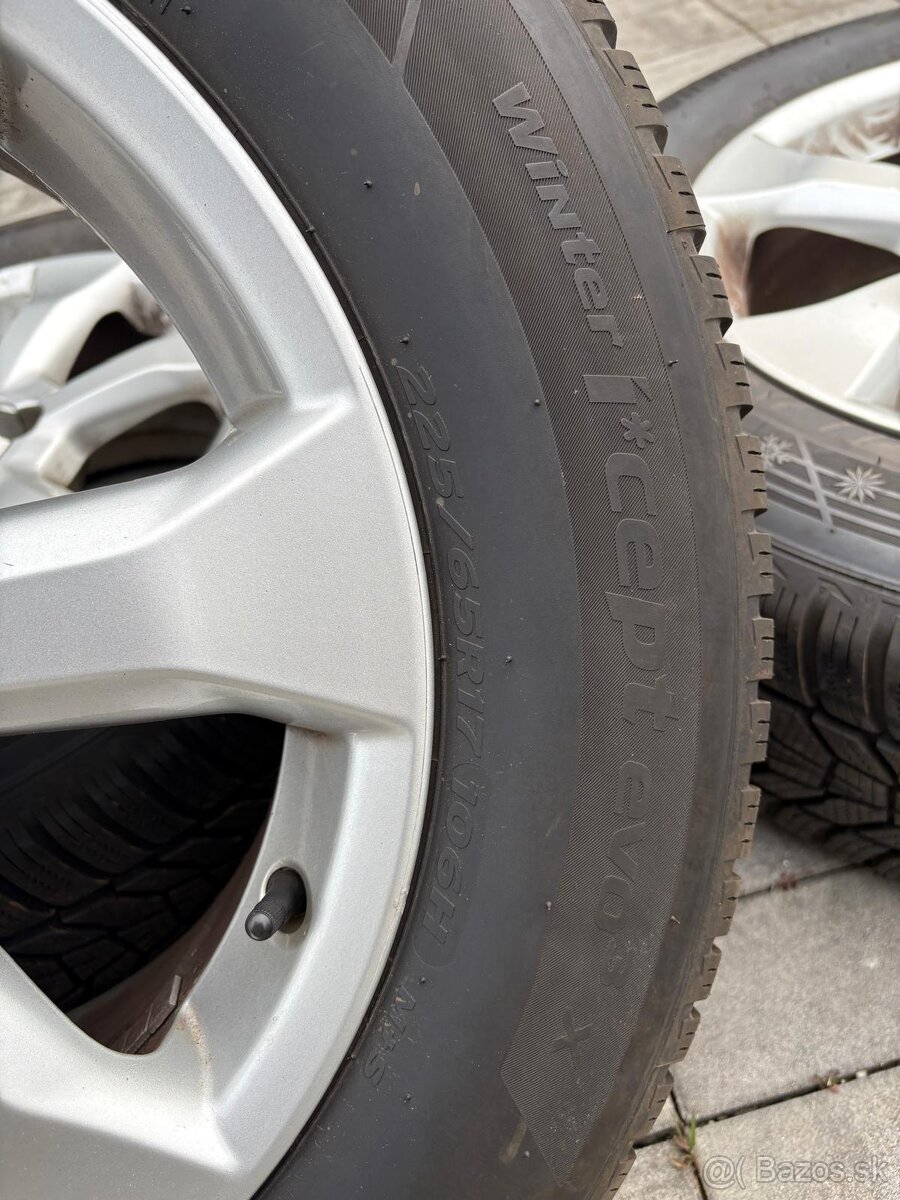 RAV4 R17 sada zimne pneu + elektrony