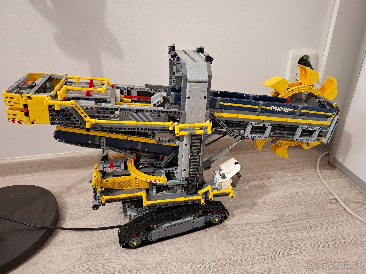 LEGO TECHNIC