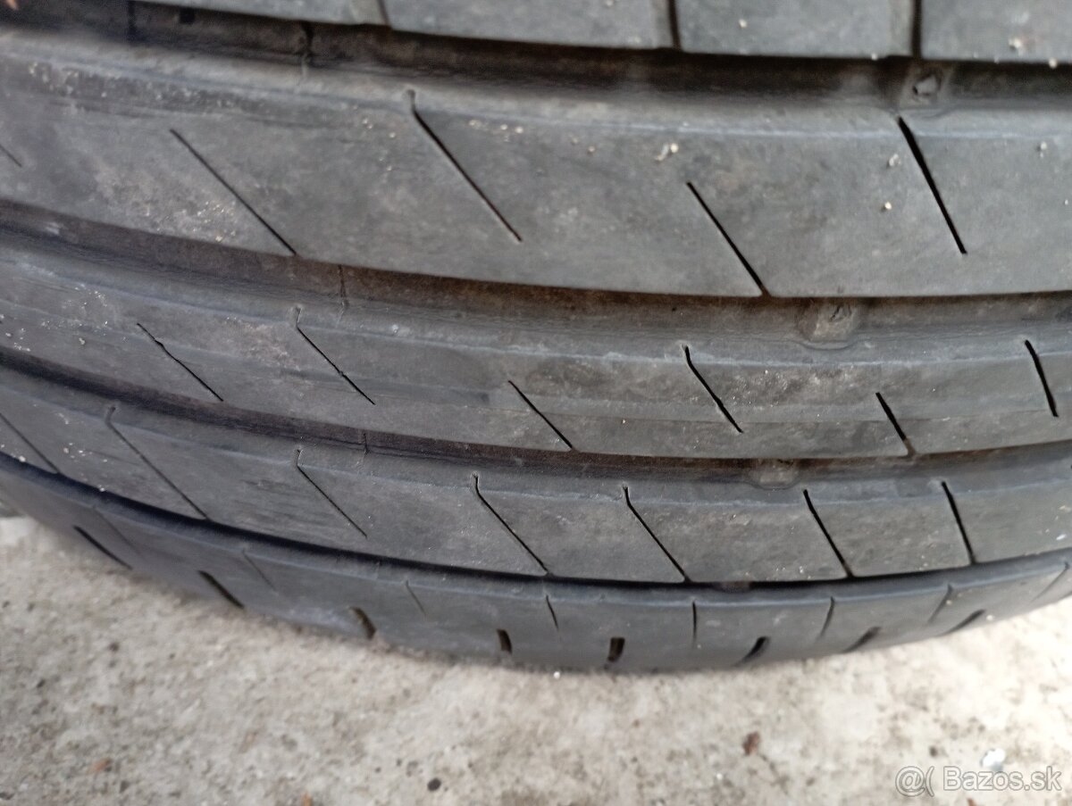 Goodyear 225/40R18
