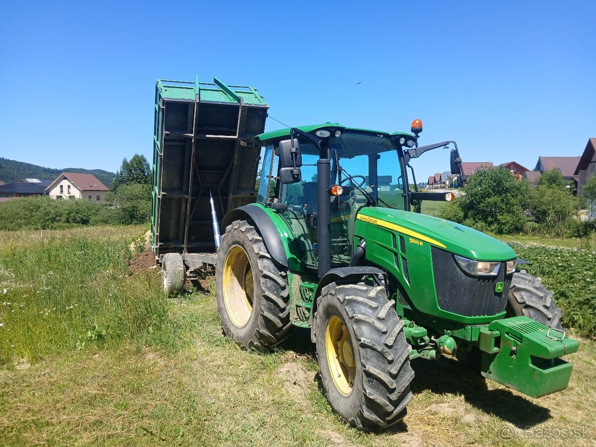 Traktor John deere 5100R