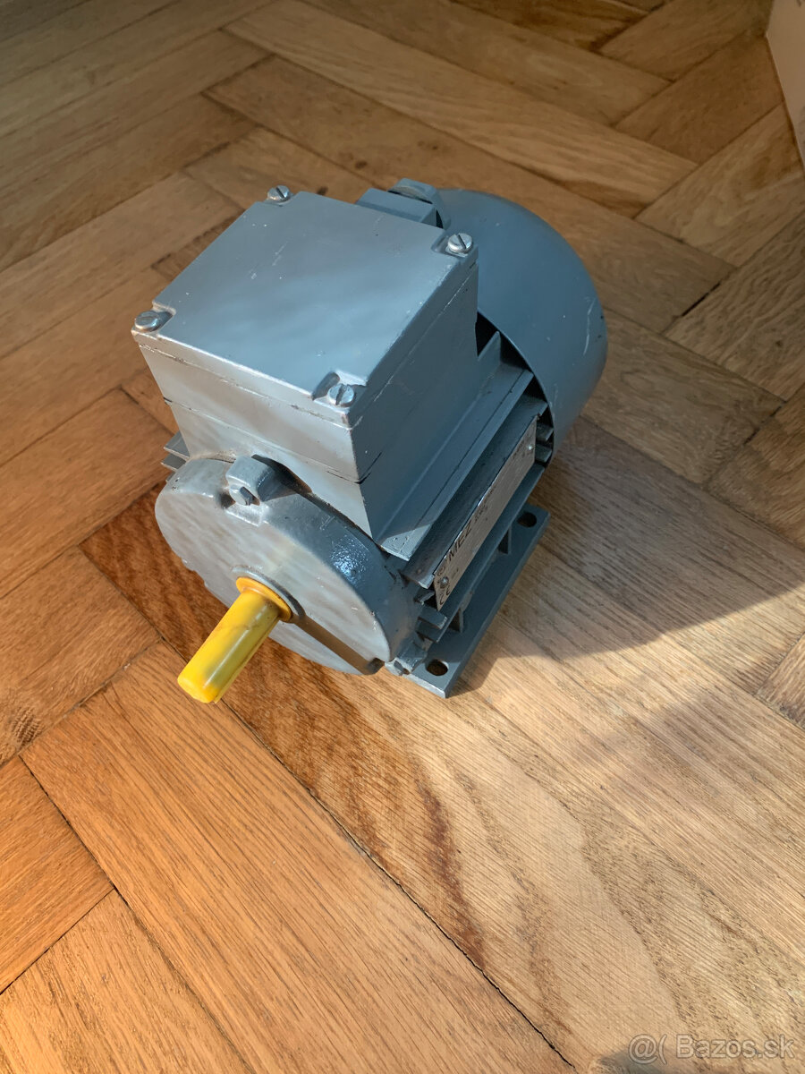 Predám elektromotor MEZ 180W