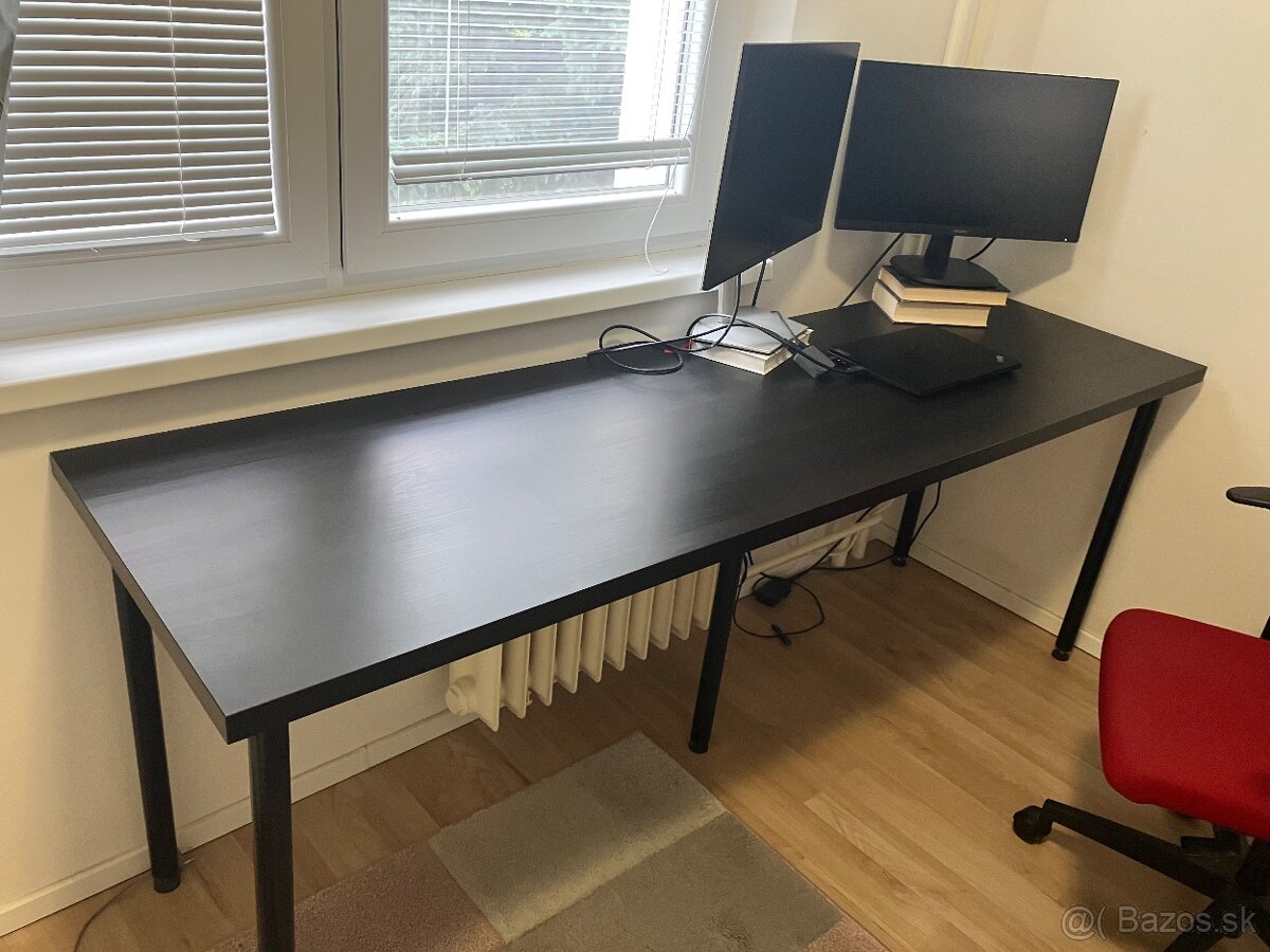 Pracovný stôl IKEA