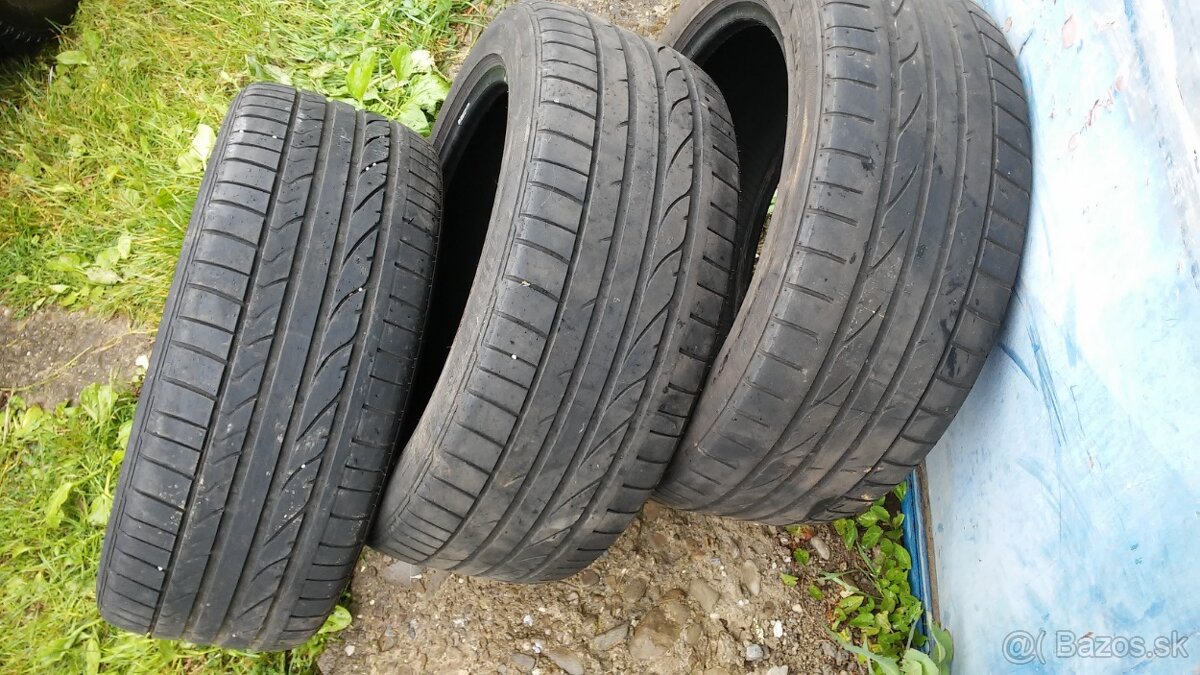 245/45 R18