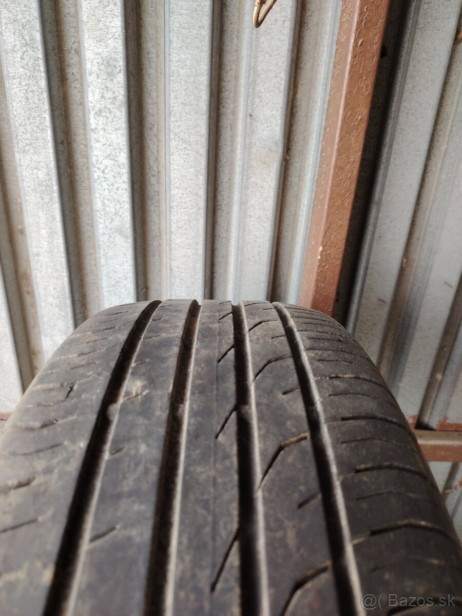 Letné pneu 215/60 r16