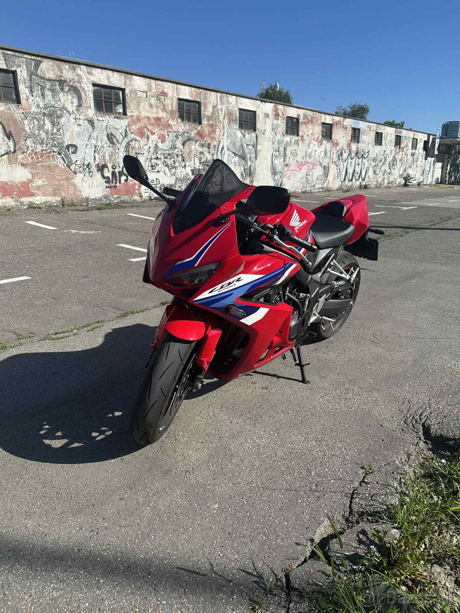 Predám motorku Honda CBR650R 2024