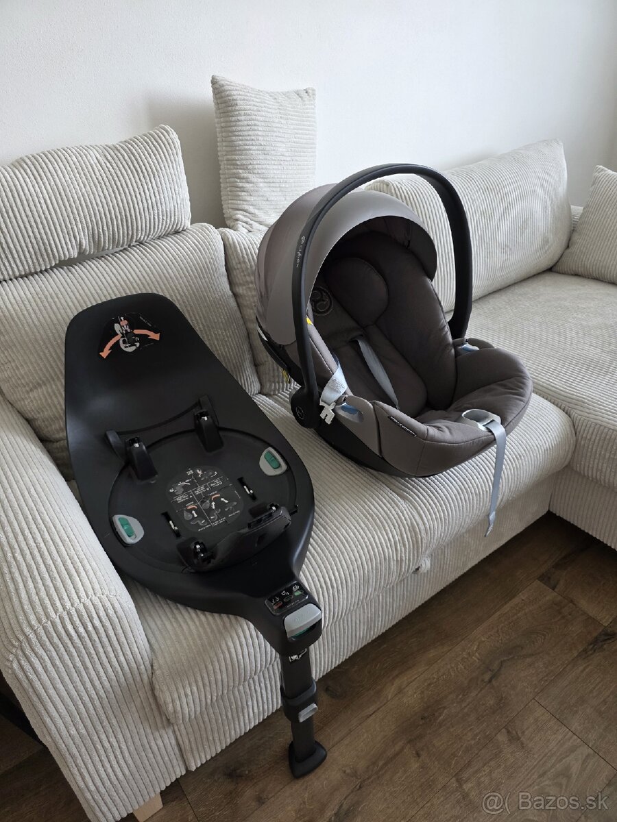 CYBEX Cloud Z i-Size Vajíčko+ zakladna