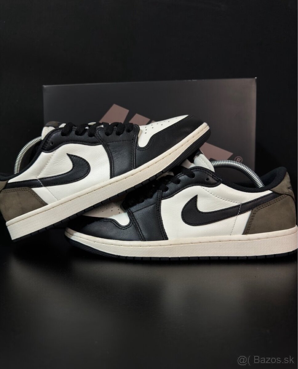 Air Jordan 1 Low Mocha